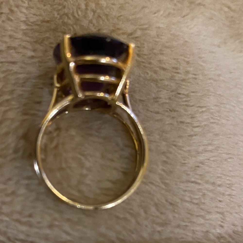 18K Antique Amethyst cocktail ring in 10k Gold - Picture 4 of 8
